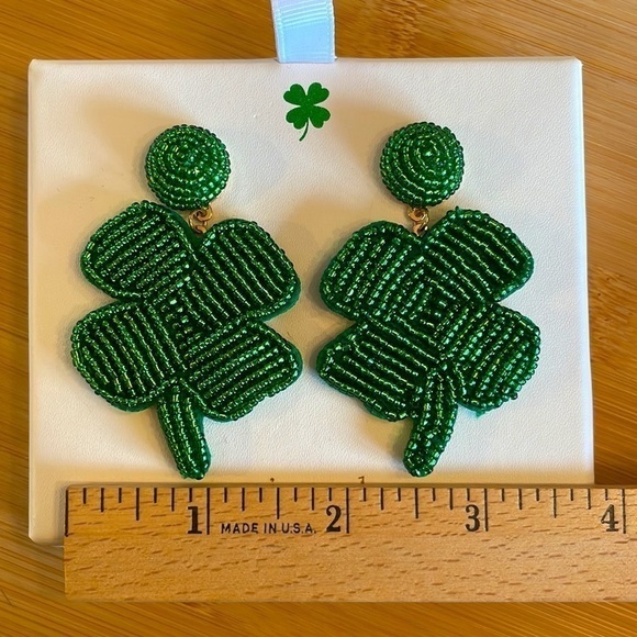 Brand New Piper K Beaded Green Shamrocks St. Patrick’s Day Drop Earrings Irish - Picture 6 of 11